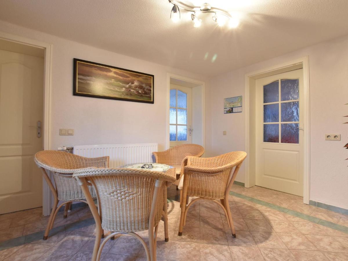 Classy Apartment In Boltenhagen With Terrace Buitenkant foto